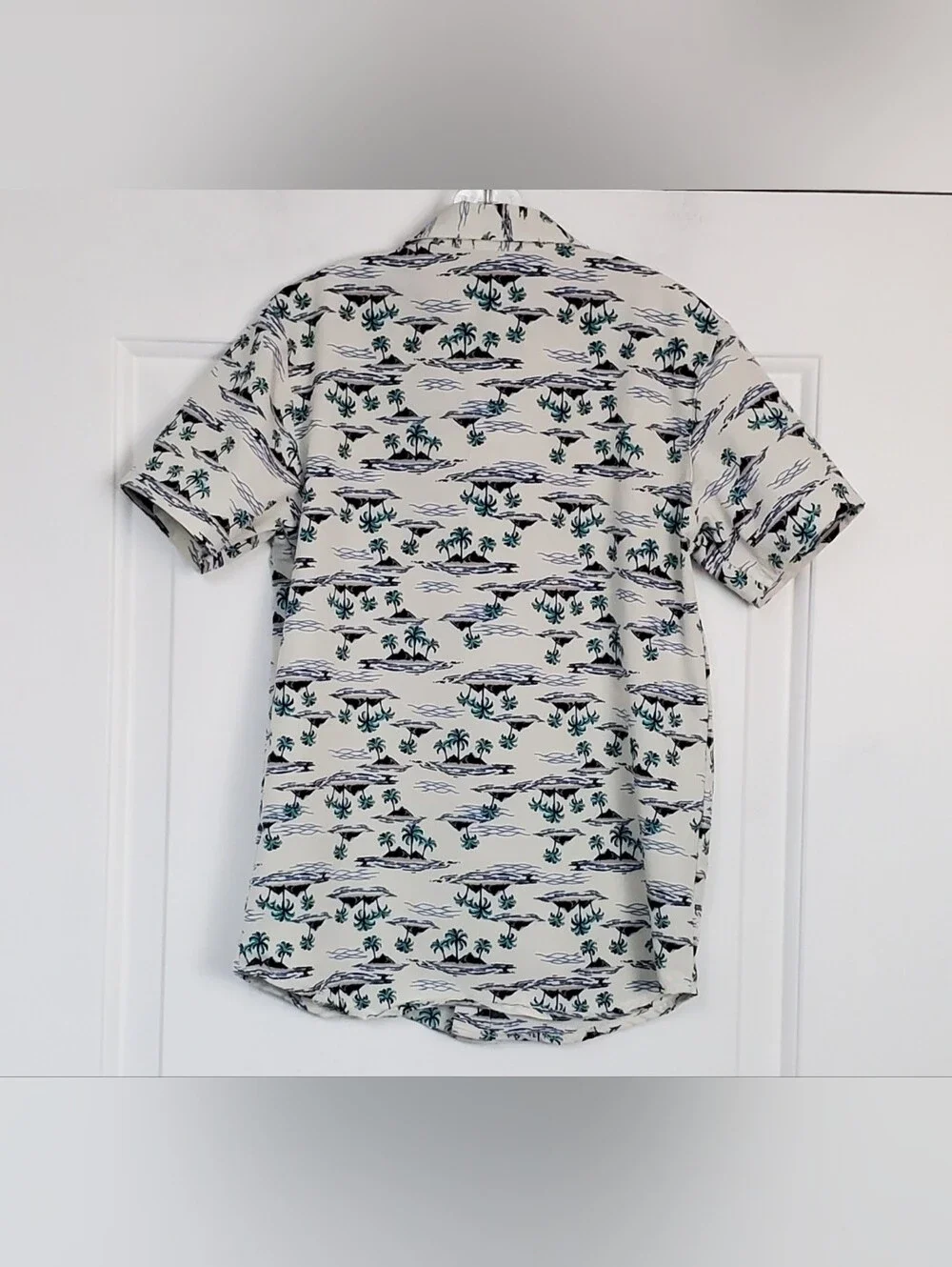 Eddie Bauer Boys Stretch Hawaiian Island All Over Print Camp Shirt- Size 8 - GUC